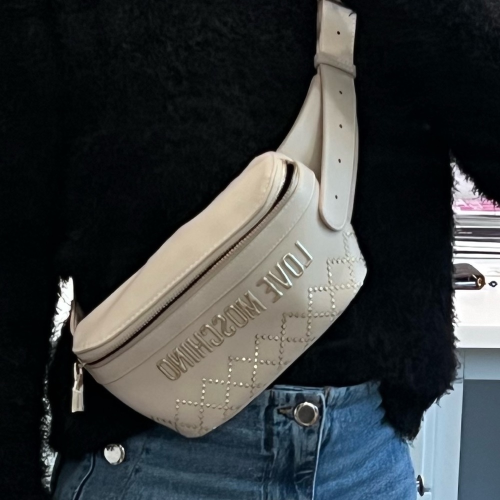 Love Moschino Belt bag